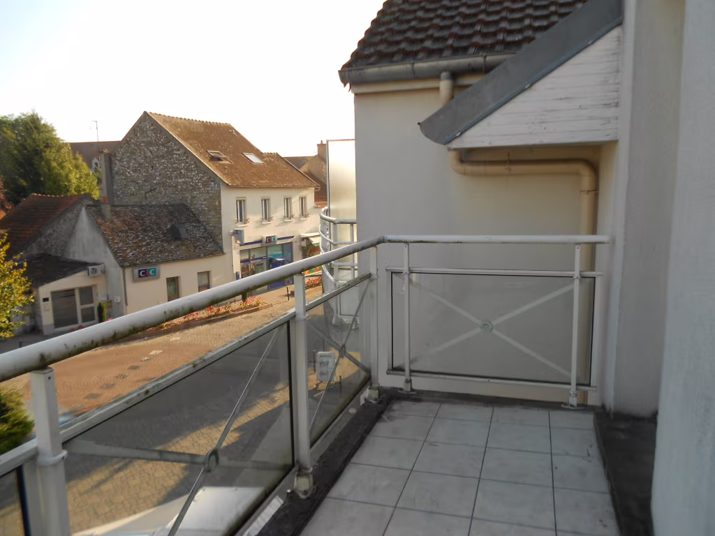 Appartement 2 pieces 42m2 a vendre a Vaux-le-Pénil - Photo 2/9