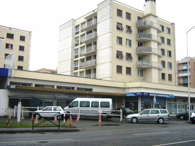 Appartement 2 pieces 33m2 a vendre a Melun - Photo 1/8