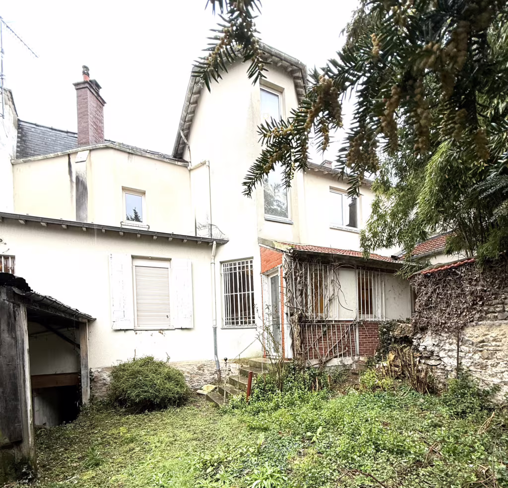 Immeuble 235m2 a vendre a Melun - Photo 1/11