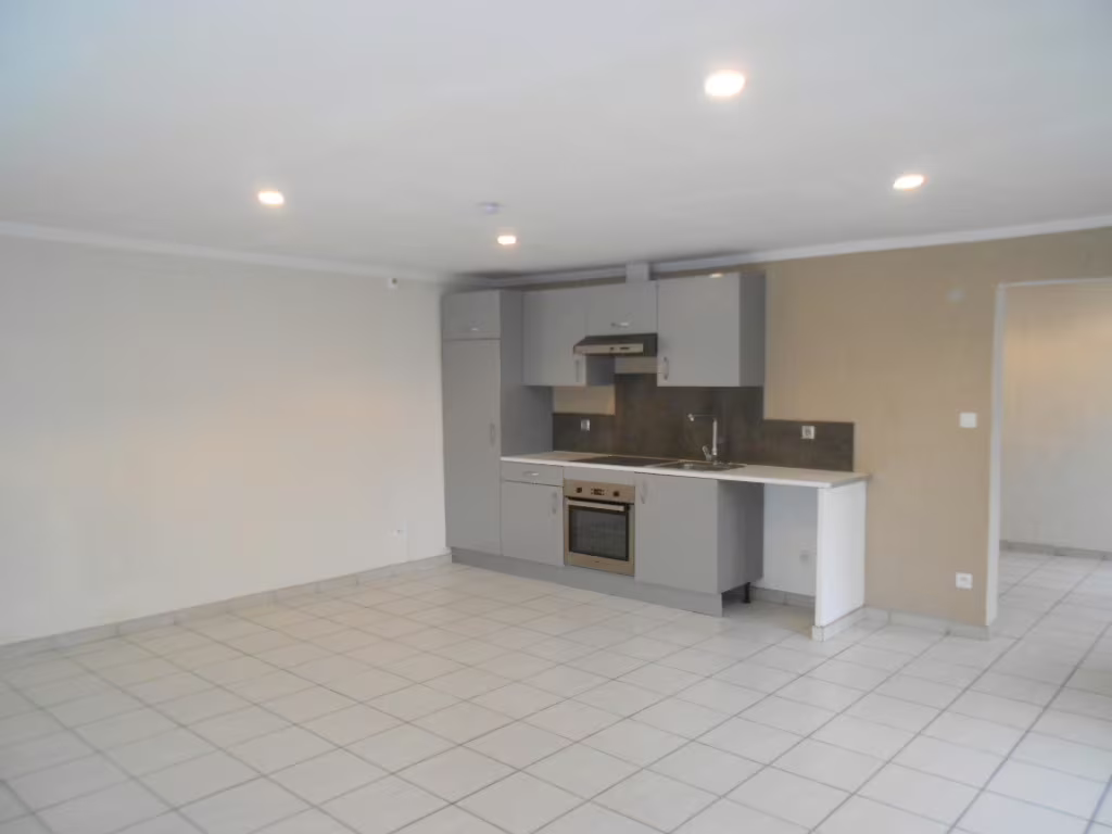 Maison 5 pieces 93m2 a louer a Saint-Germain-Laxis - Photo 1/9