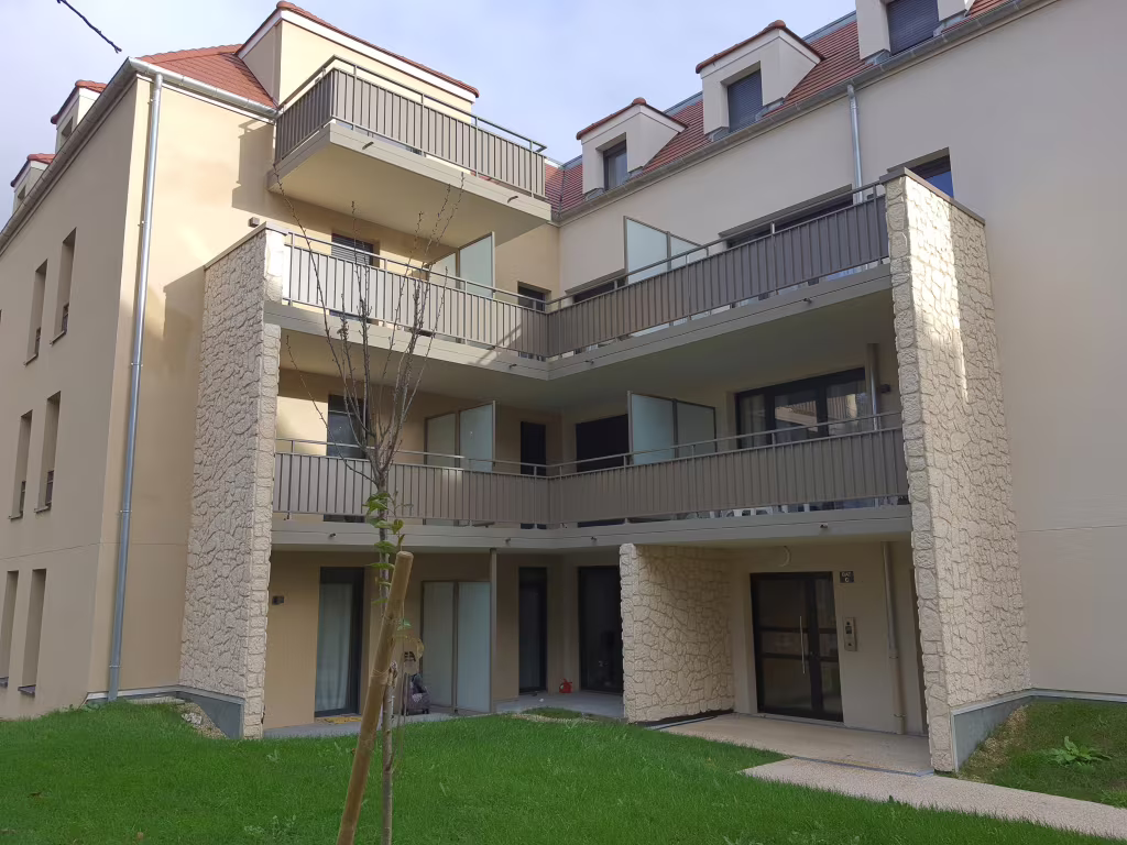 Rez de jardin 3 pieces 63m2 a louer a Dammarie-les-Lys - Photo 1/14