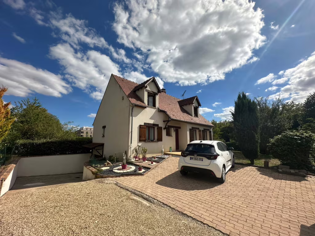 Maison 6 pieces 150m2 a vendre a Cesson - Photo 2/25