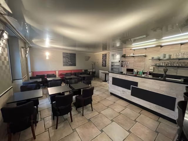 Murs commerciaux 236m2 a vendre a Voisenon - Photo 3/10