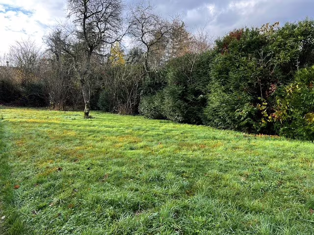 Terrain a batir 1106m2 a vendre a Boissettes - Photo 1/3