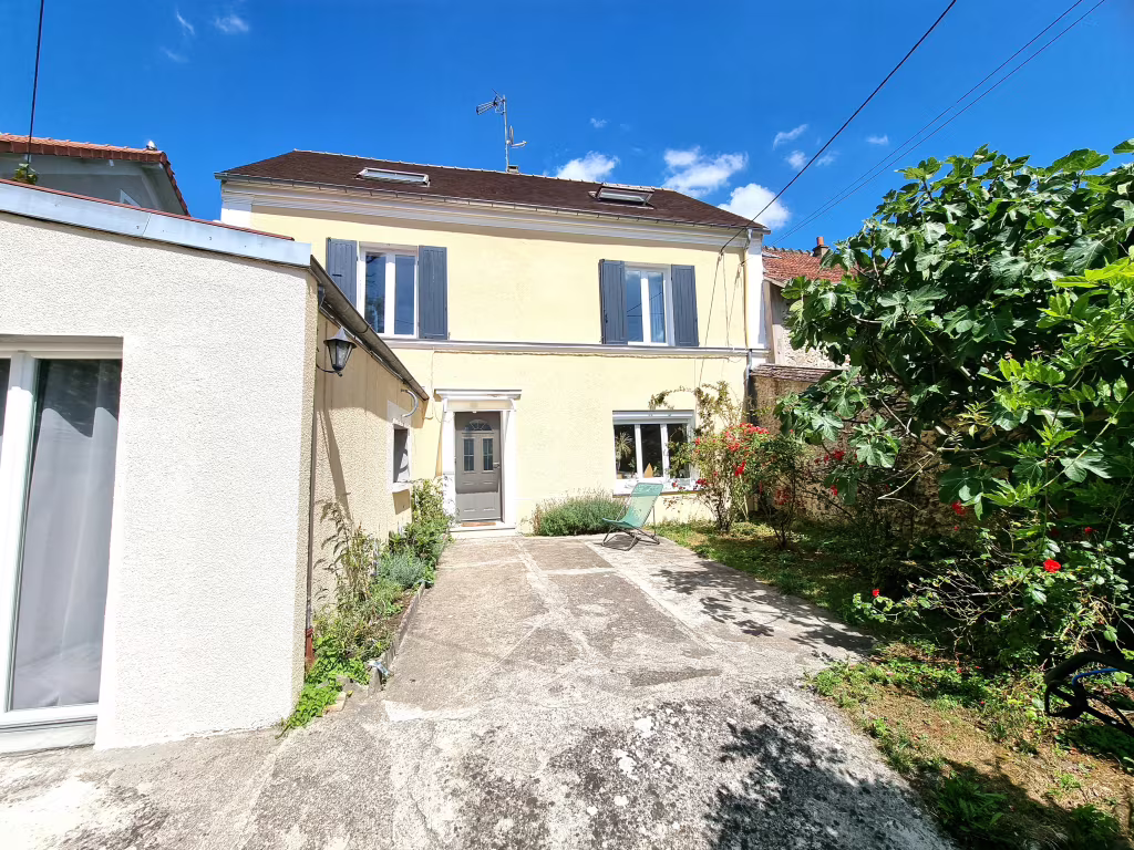 Maison 5 pieces 133m2 a vendre a Le Mée-sur-Seine - Photo 1/15
