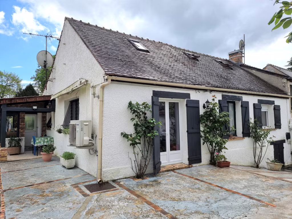 Maison 5 pieces 100m2 a vendre a Livry-sur-Seine - Photo 1/14