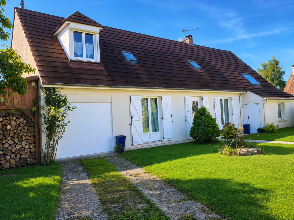 Maison 7 pieces 150m2 a vendre a Voisenon - Photo 1/14