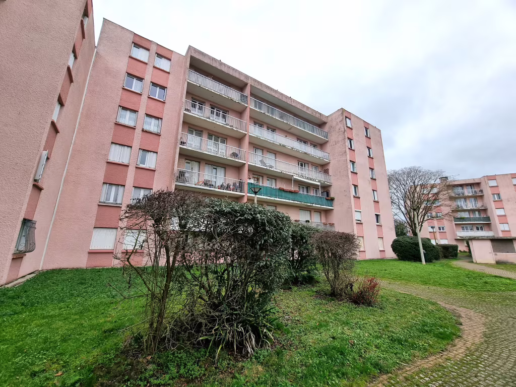 Appartement 2 pieces 47m2 a vendre a Melun - Photo 1/9