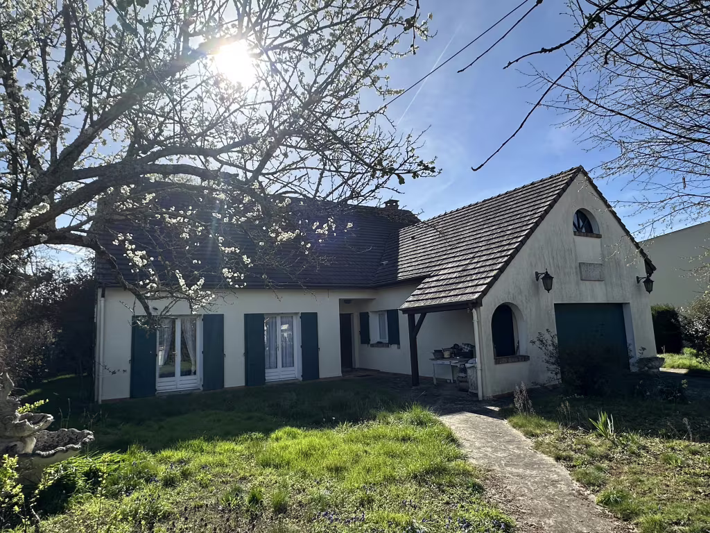 Maison 5 pieces 114m2 a vendre a Bois-le-Roi - Photo 1/15