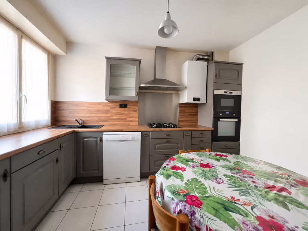 Maison 5 pieces 98m2 a vendre a Vaux-le-Pénil - Photo 5/9