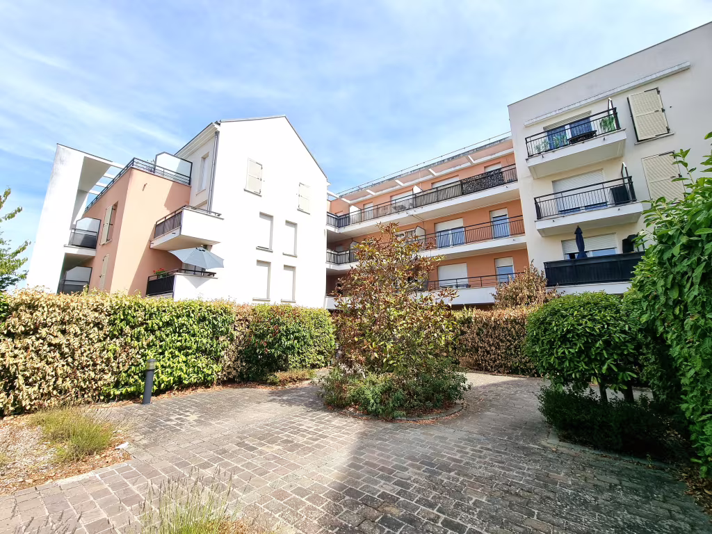 Appartement 2 pieces 43m2 a vendre a La Rochette - Photo 1/9