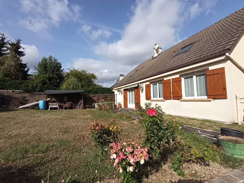 Maison 6 pieces 132m2 a vendre a Vaux-le-Pénil - Photo 3/11