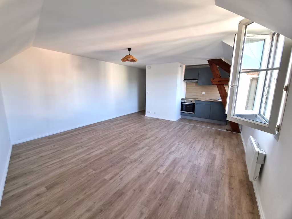 Appartement 1 piece 34m2 a vendre a Melun - Photo 1/7